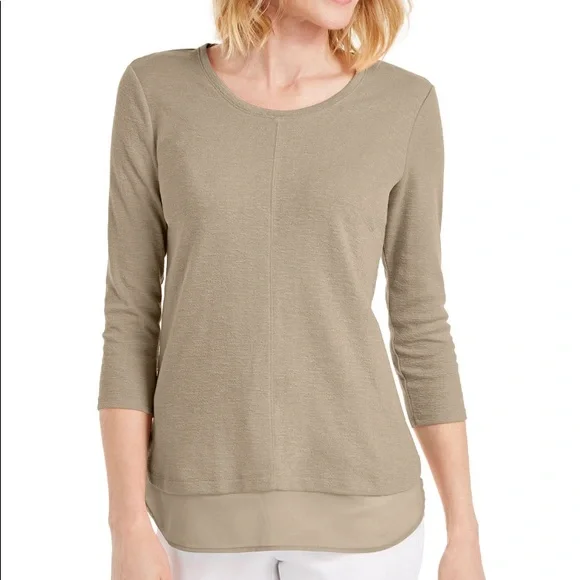 JM Collection Textured Center-Hem Top - Picture 1 of 7